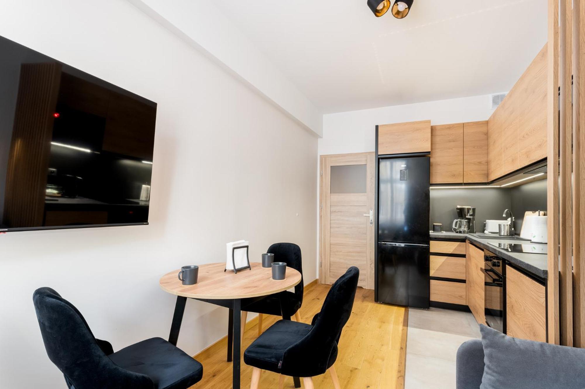 Revesen Premium Apartments Krasków Εξωτερικό φωτογραφία